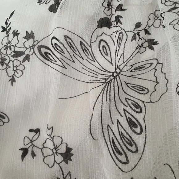 Valleygirl Butterfly Top - Picture 7 of 8